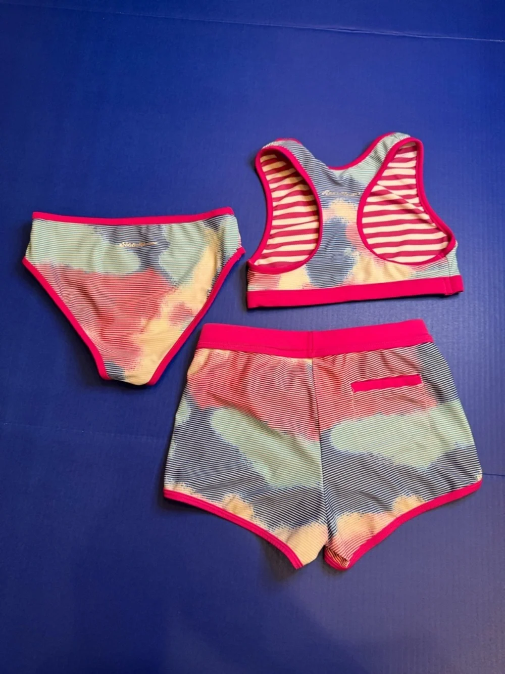 Eddie Bauer Reversable Pink and Blue Abstract Splotches/Stripes Kids 3 Piece Set